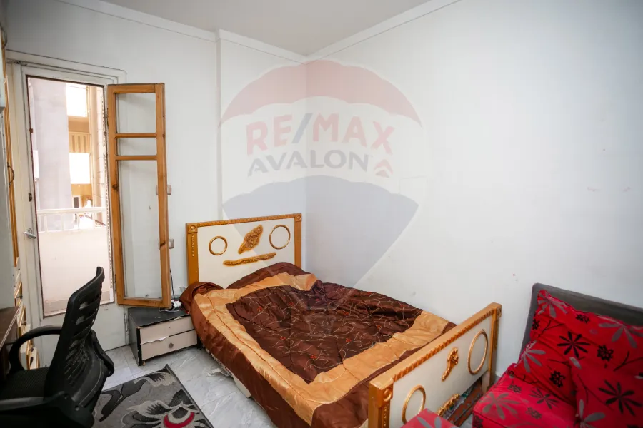 شقة للبيع 100 م سيدي بشر (خطوات من فندق الهيلتون)