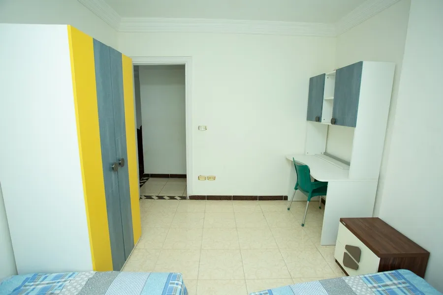 شقة للبيع 135م ميامي (أمام الأكاديمية)