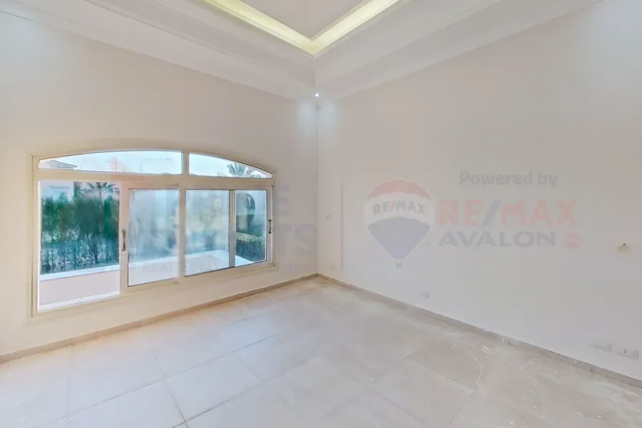 فيلا ستاند الون للبيع 807 م كينج مريوط (اليكس ويست - منطقة انطونيادس)