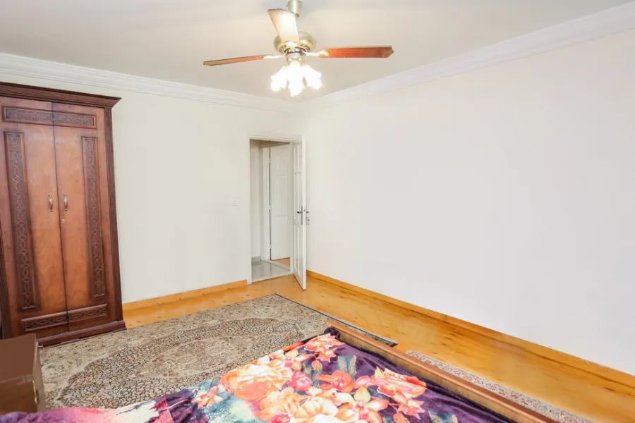 شقة للبيع 262م لوران (ش سرهنك - عمارة عزيز شنودة) 