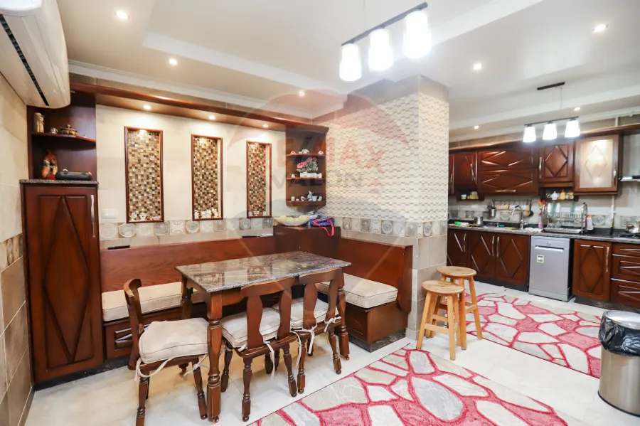 شقة للبيع 575م سموحة (ش فوزي معاذ الرئيسي)