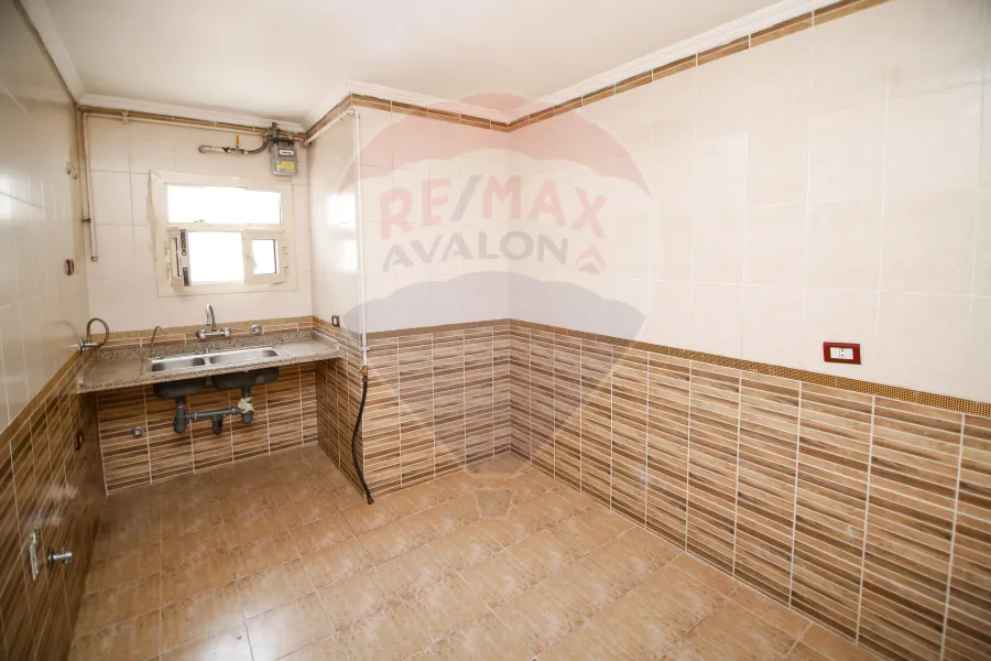 Apartment for rent 200 m Louran (Sarhank St.)