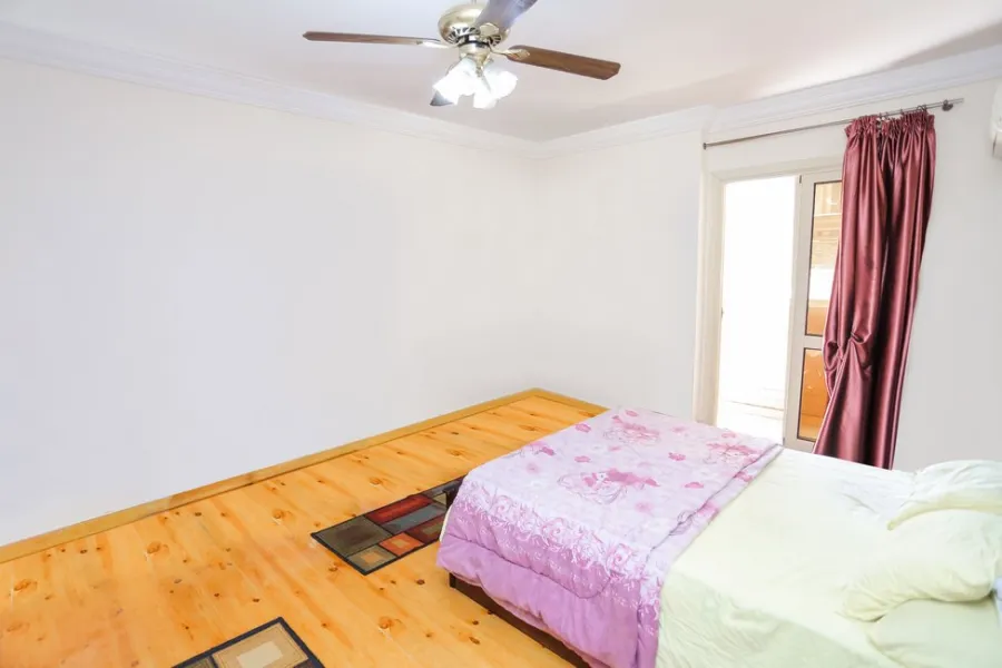 شقة للبيع 262م لوران (ش سرهنك - عمارة عزيز شنودة) 