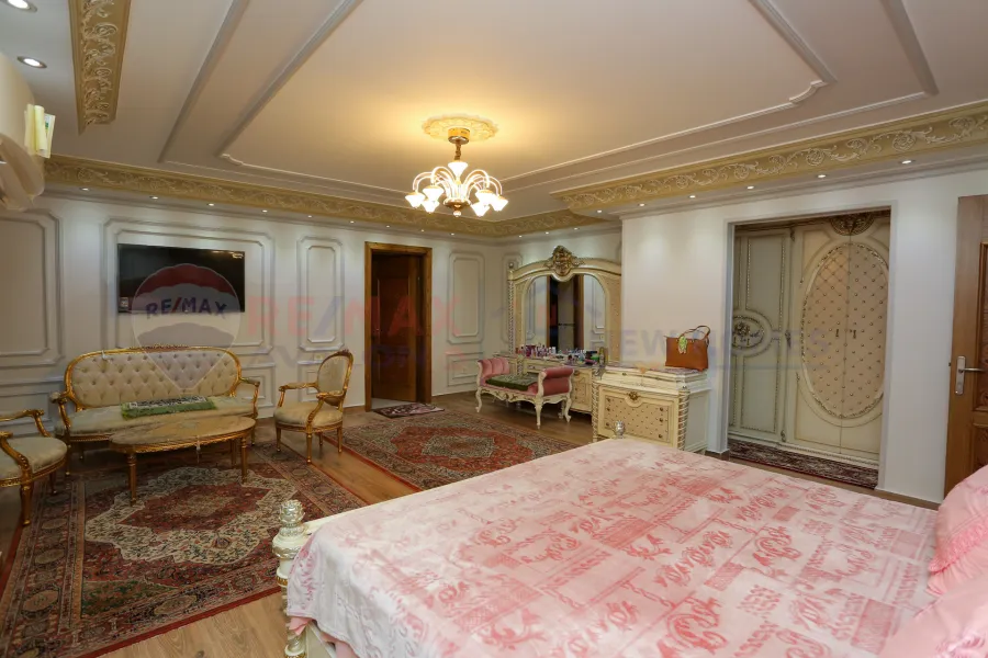 Apartment for sale 332 m Camp Chezar (directly on the sea - brand building)