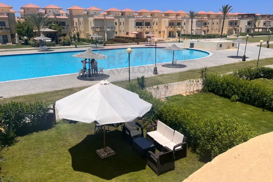 فيلا ستاند الون للبيع (ستيلا هايتس) 245 م