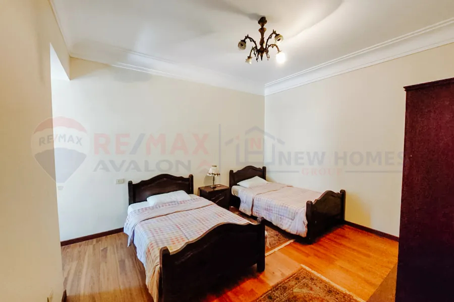 شقة للايجار المفروش 370 م ستانلى (بين البحر والترام)