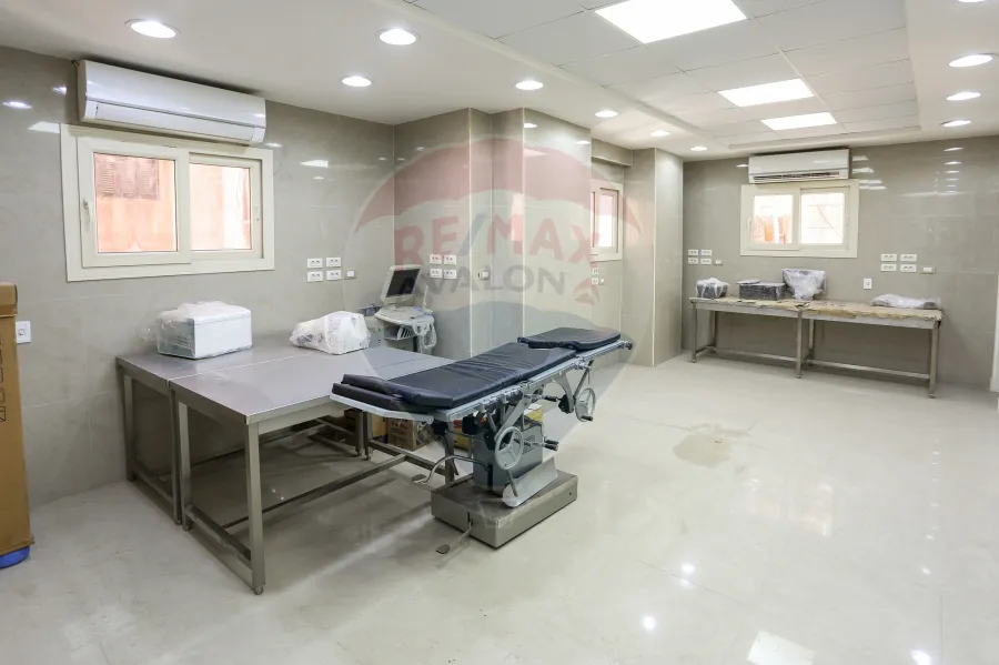 Administrative Unit Licensed for rent 360 m El Hadaya (steps from the El Hadaya tram)