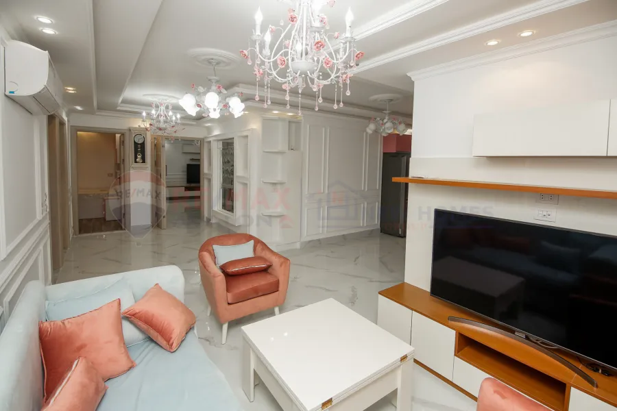 Apartment for sale 190 m Al-Mamoura ( steps from the sea )