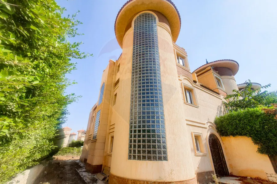 فيلا توين هاوس للبيع 296 م كينج مريوط  كومباوند رويال العروبة