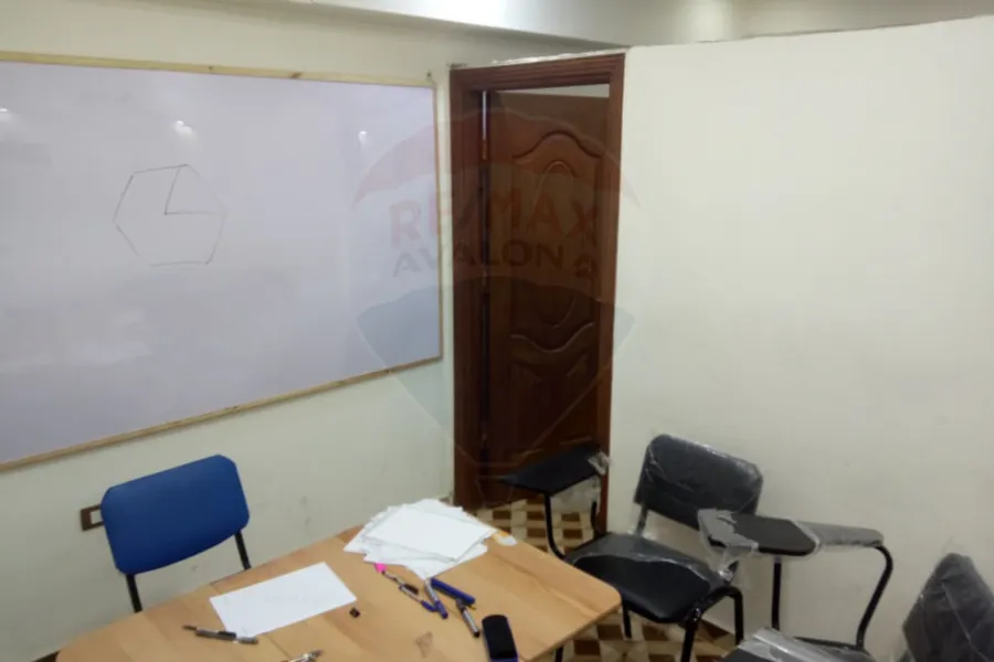 مكتب اداري للبيع 20 م رشدي (ش ابو قير)