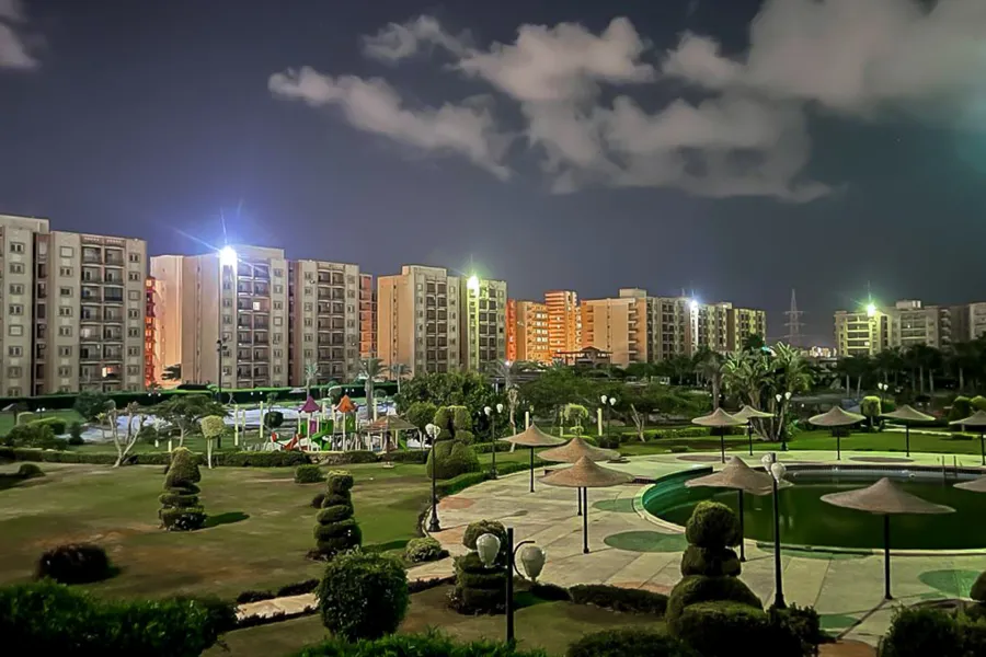 شاليه بروف للبيع العلمين (مارسيليا لاند) 100 م + 100 رووف