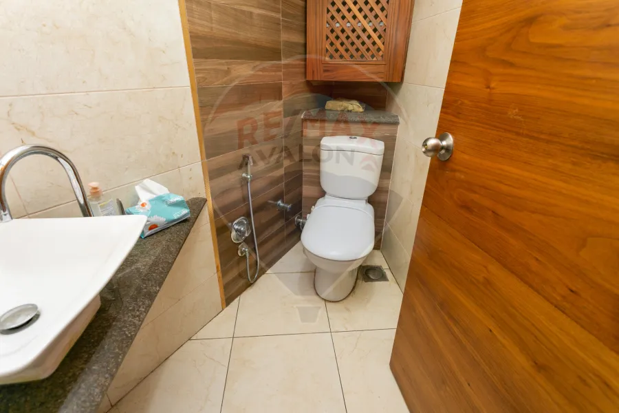 Administrative apartment for sale 179 m Zizenia (Abu Qir St)