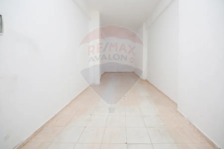 محل للبيع 43 م سيدى بشر بحرى (خطوات من ش خالد بن الوليد والبحر)