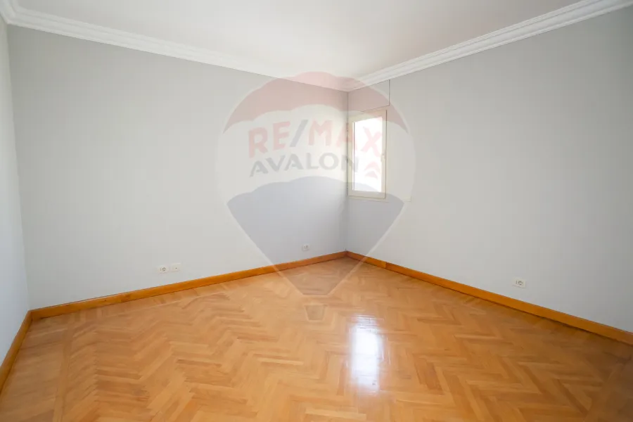 Apartment for sale, 235 m, Smouha (Fawzy Moaz St, Lotus Tower)