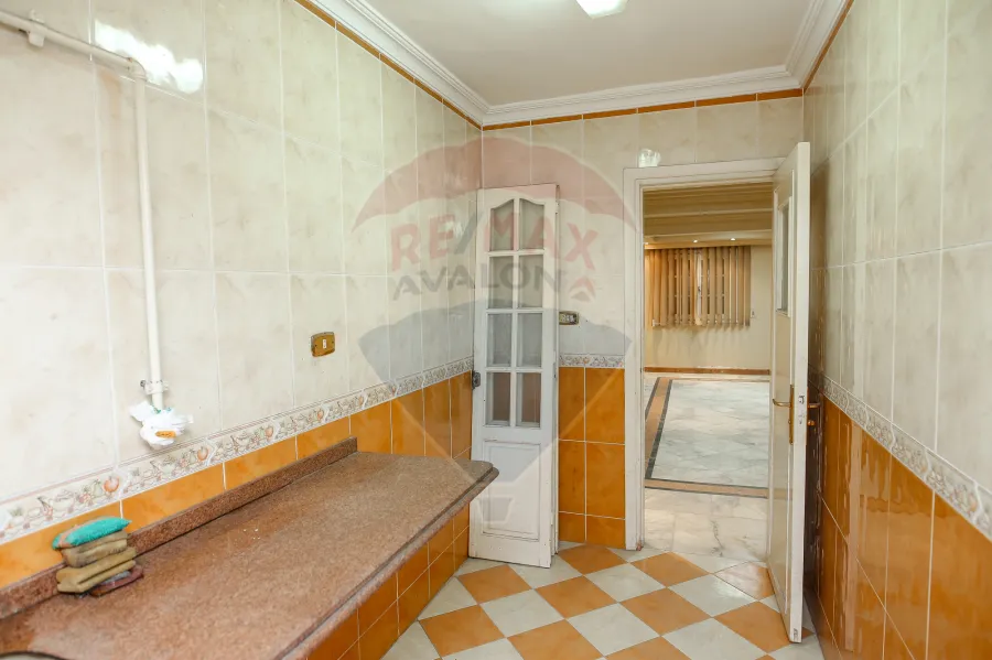 Administrative Unit For Rent 200 m Sidi Bishr (Num.1 From Esawy St.)