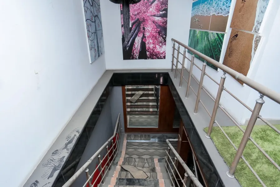 Commercial Property For Rent 615m Smouha