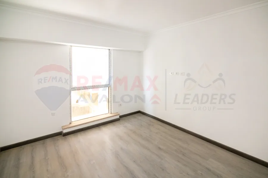 شقه للبيع 139 م سموحه (جراند فيو)