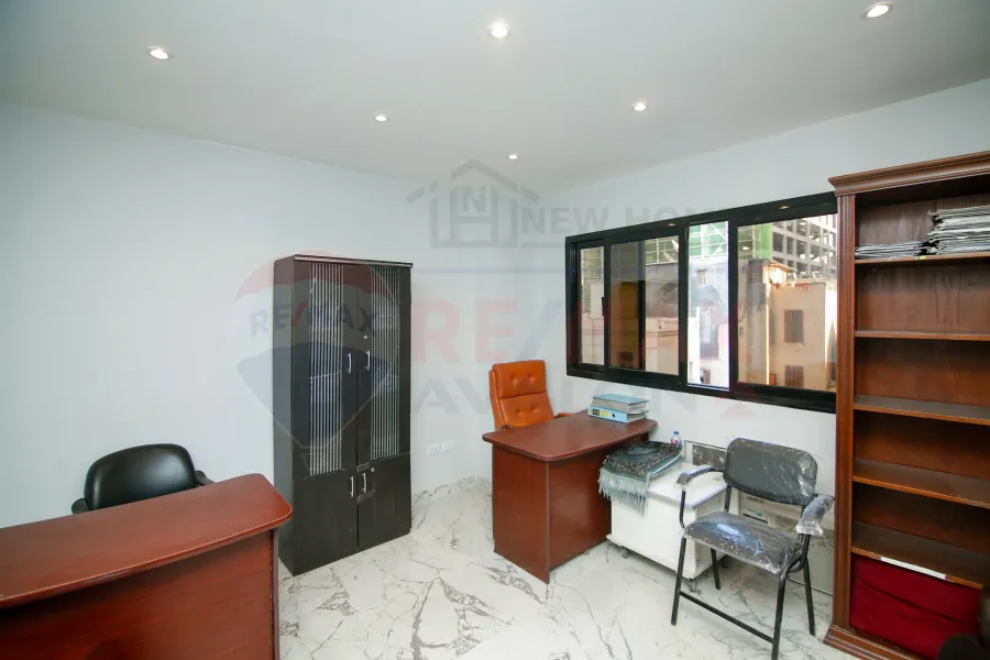 شقة إداري للبيع 175 م الحي اللاتيني (ش فؤاد الرئيسي)