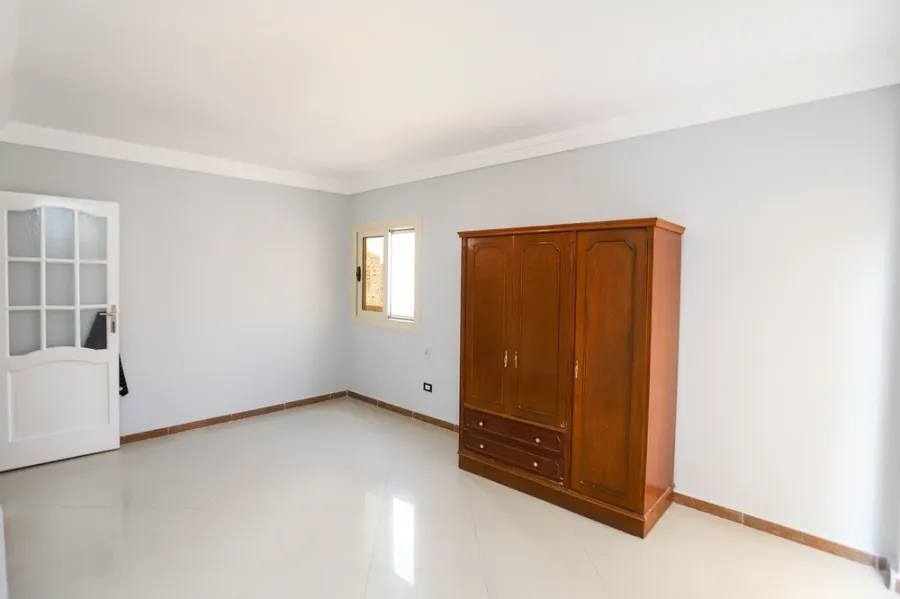 شقة دوبليكس للبيع 650م رشدي (متفرع من عبد الحميد العبادي)