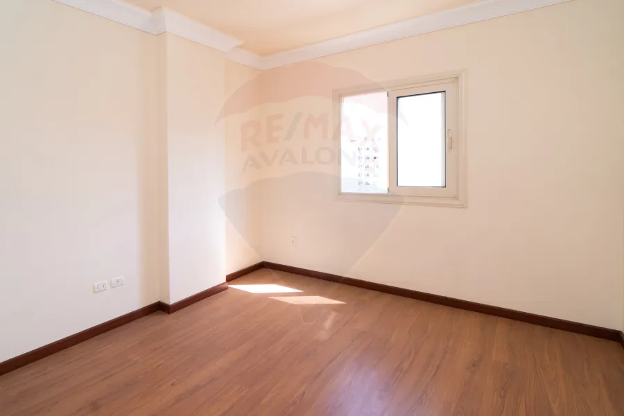Apartment for rent 185 m Smouha (Tout Ankh Amoon St)
