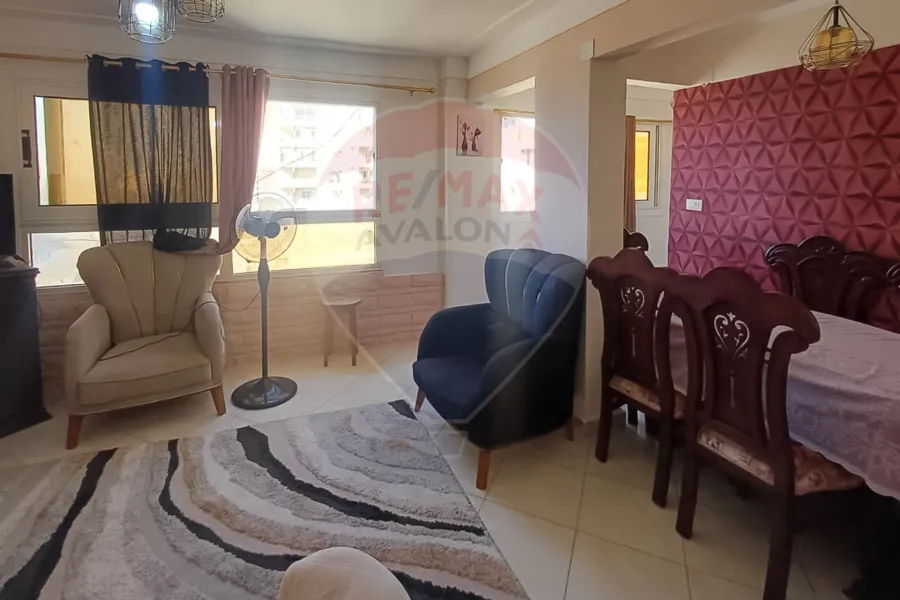 شقة للإيجار 100 م سيدي بشر (بجوار مدرسة الطفولة السعيدة)