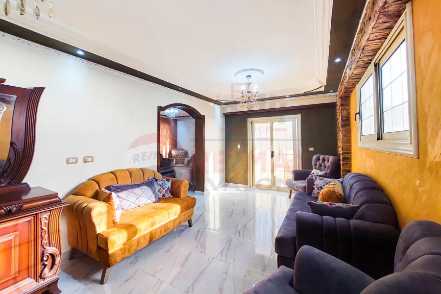 Apartment For Sale 180 m San Stefano (Steps From The Sea)