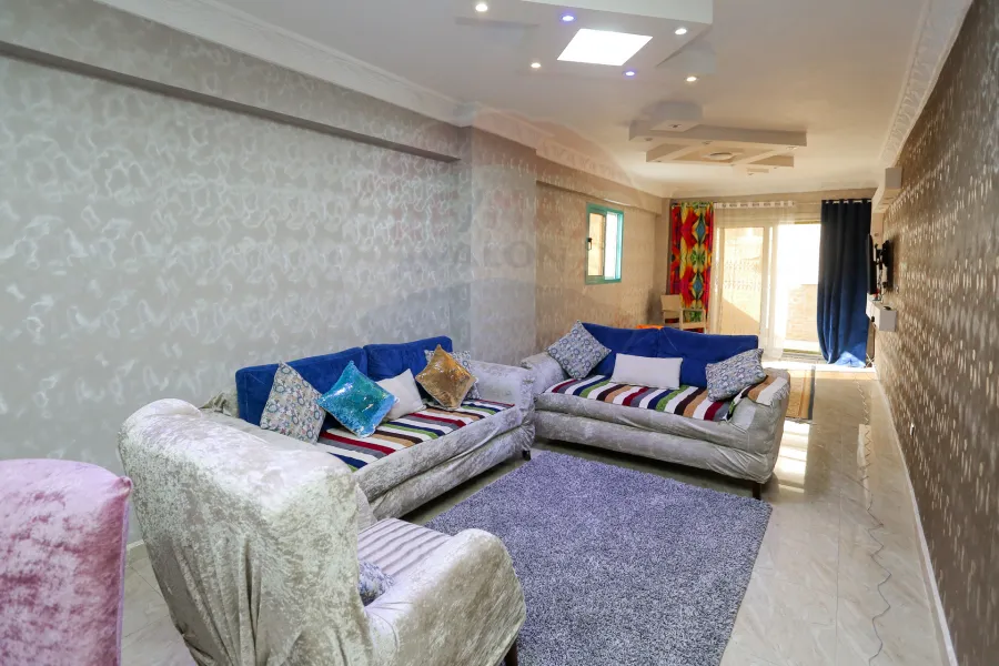 شقة للبيع  170 م سبورتنج (متفرع من البحر)