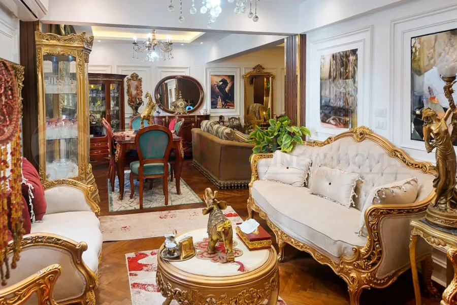 شقة للايجار المفروش 135 م لوران (ش ابو قير)