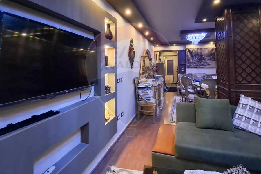 شقة للبيع 134 م  سموحة (ابراج رويال بلازا)