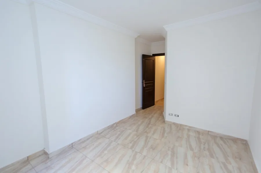 شقة للإيجار 150م كليوبترا -خلف فندق كليوبترا - ترى البحر