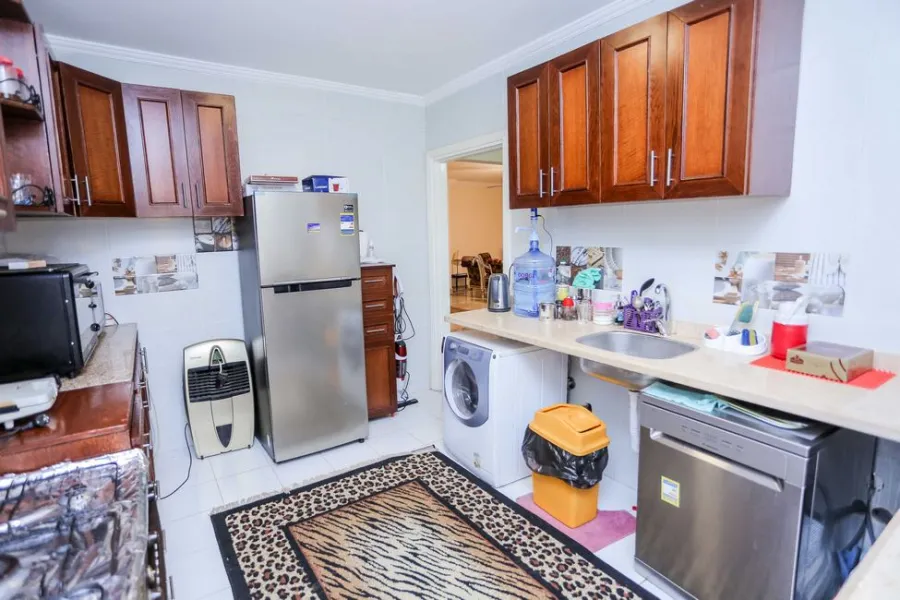 شقة للبيع 262م لوران (ش سرهنك - عمارة عزيز شنودة) 