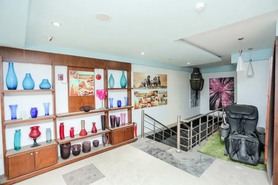 Commercial Property For Rent 615m Smouha