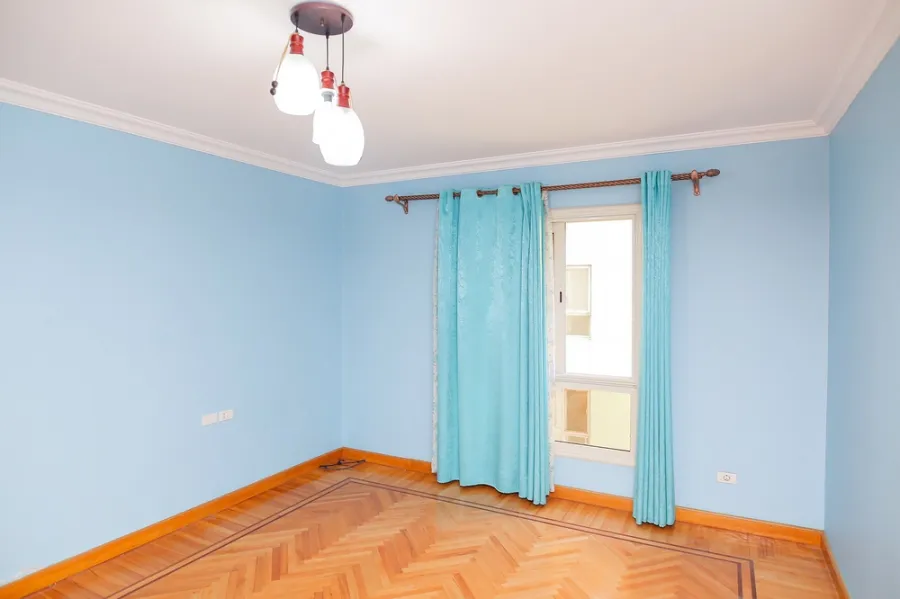 شقة للبيع 290م سموحة ( ش ألبرت الاول - أبراج دلتا لايف )