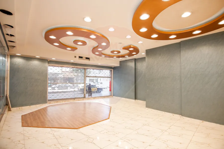 محل للبيع 300 م جليم (طريق الحرية)