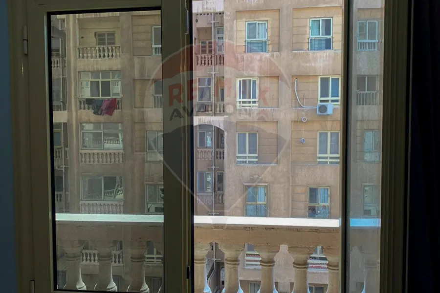 شقة للبيع 157 م محرم بك ( كومباوند محرم باشا )