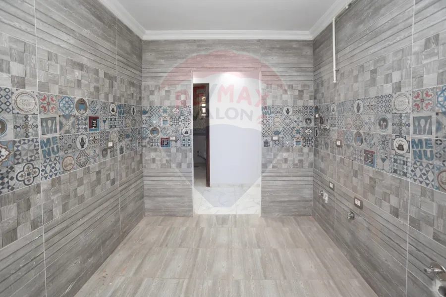 شقة للبيع 140 م لوران  (ش الاقبال)