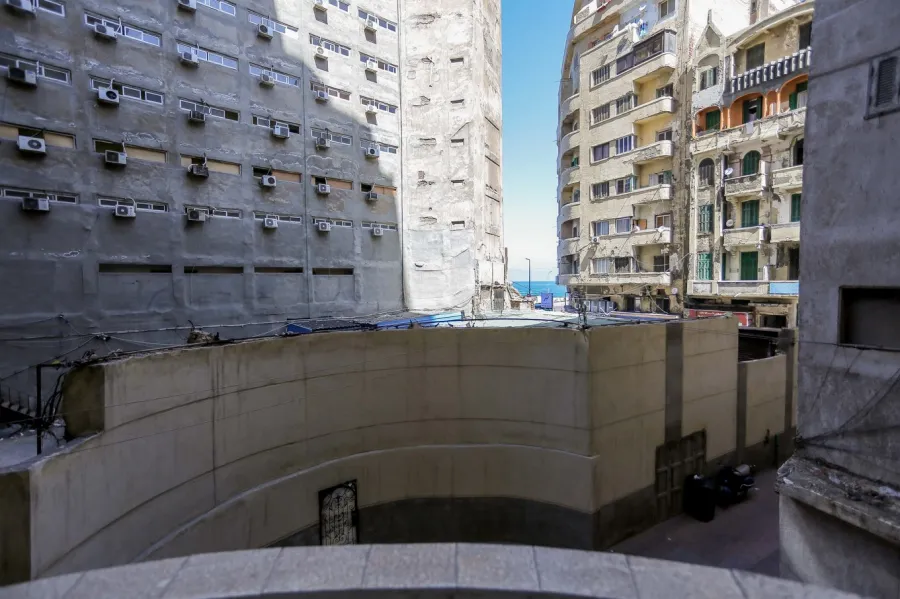 شقة للإيجار 150م كليوبترا -خلف فندق كليوبترا - ترى البحر