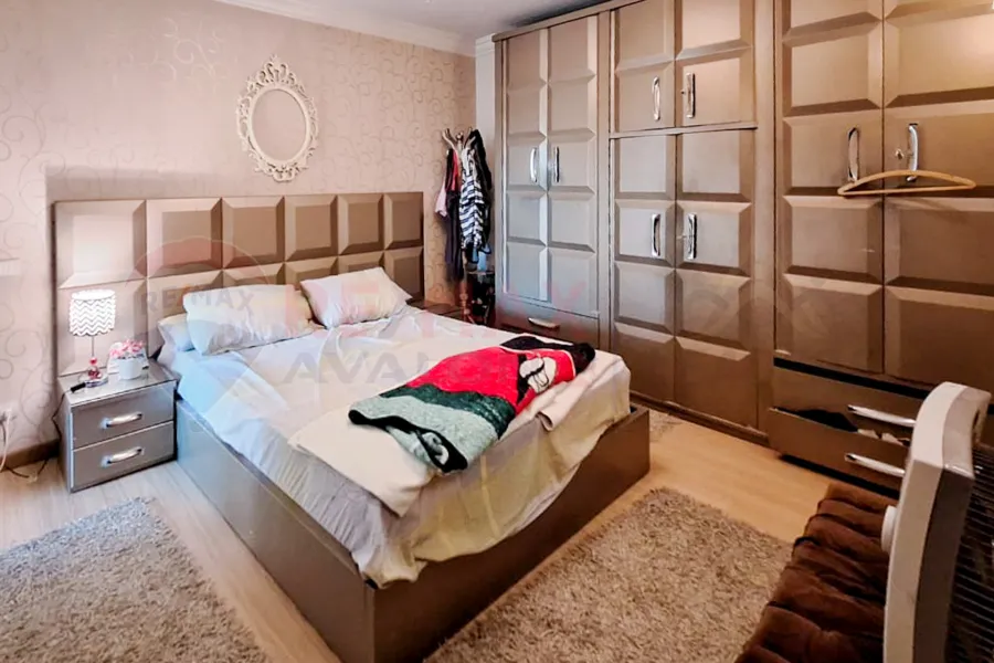 شقة للبيع 150 م سموحة (جرين بلازا)