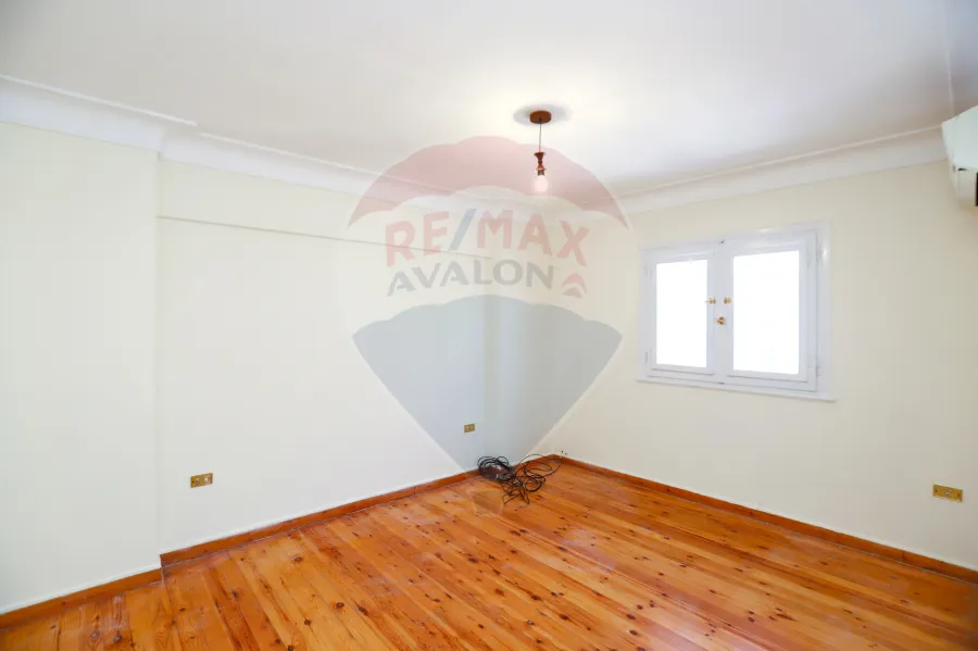 شقة للبيع 187 م سموحة (شارع إسماعيل سري)