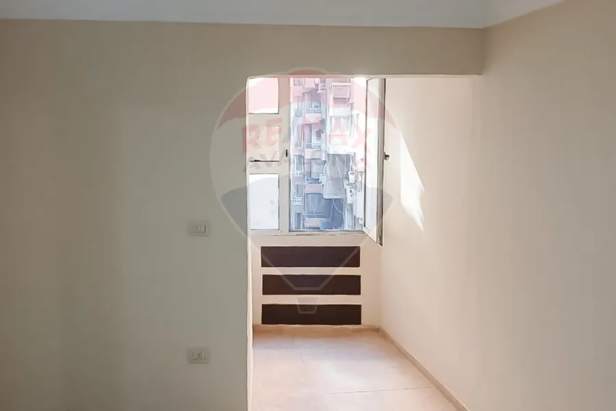 Administrative unit For Rent 200 m Glim (Abu Qir St.)