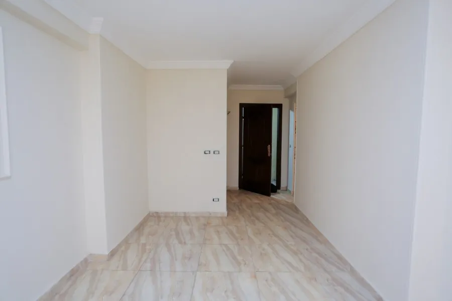 شقة للإيجار 150م كليوبترا -خلف فندق كليوبترا - ترى البحر