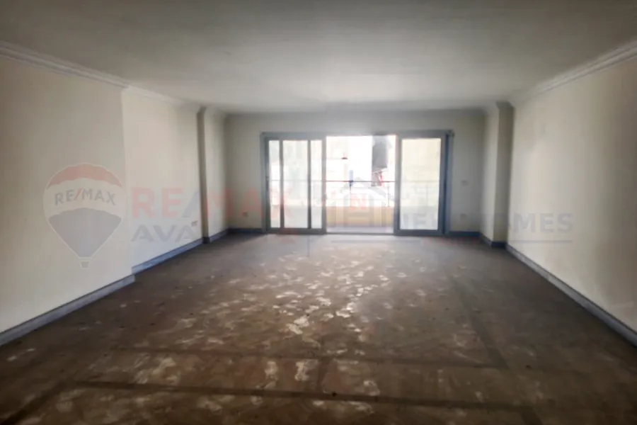 Apartment for rent 268 m Louran (El-Eqbal main st.)