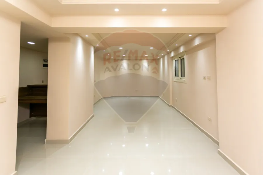 مقر إداري للبيع 170 م سموحة ( ش فوزي معاذ)