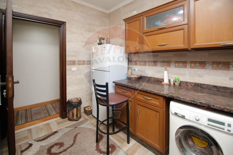 Apartment for sale 217 m Louran (Abdel Salam Aref St. - Brand Building)