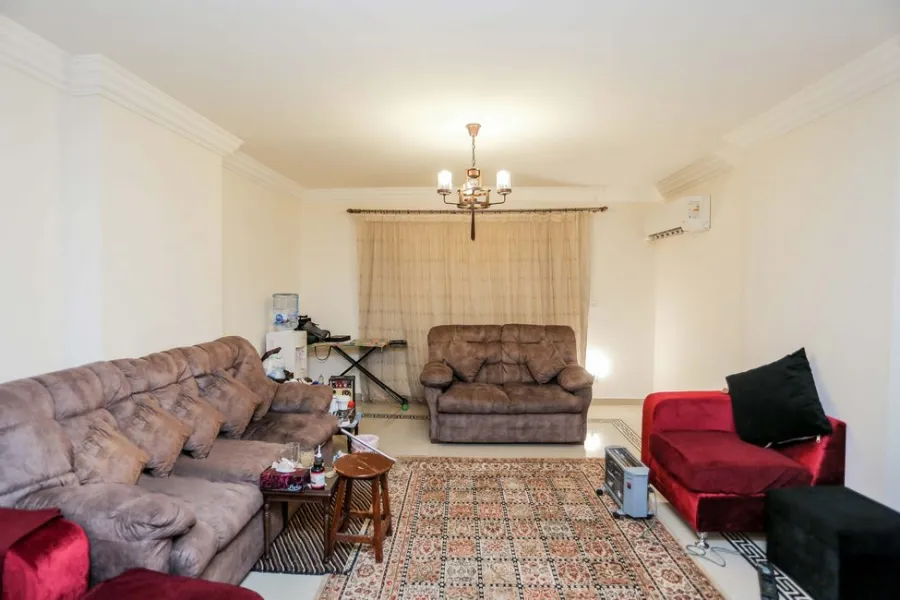 شقة للبيع 262م لوران (ش سرهنك - عمارة عزيز شنودة) 