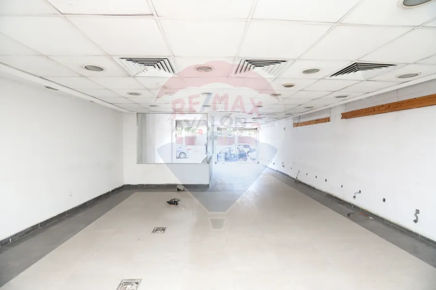 Commercial shop for rent 220 m louran (Al aqbal st)