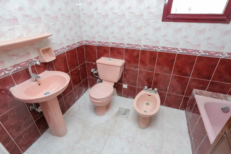 شقة للايجار 230م لوران (شارع أبوقير الرئيسي)