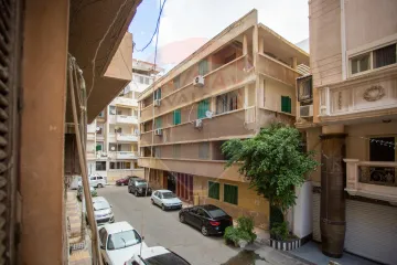 شقه إداري للإيجار 225 م سان ستيفانو (خطوات من الترام )-