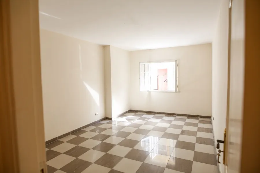 شقة للبيع 210م ستانلى (ش عبد الحميد العبادي)