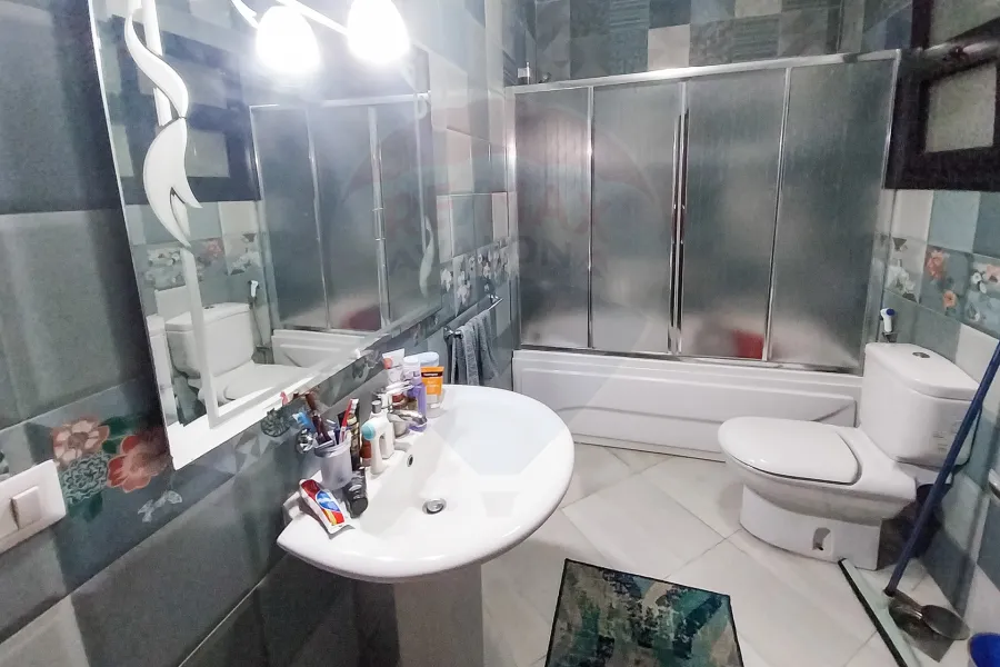 Apartment for sale 213 m Tharwat (Ibrahim Nasir St. - Brand Building)